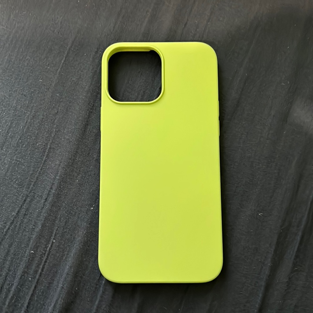 iPhone 13 Pro Max Matcha Green Silicone Case